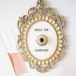 Meet your Posher, Courtney